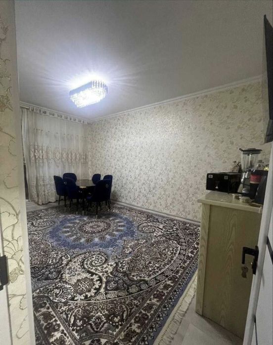 Срочно продаётся 2/2/5 квартира феруза  балкон 2/6 евро ремонт 71000