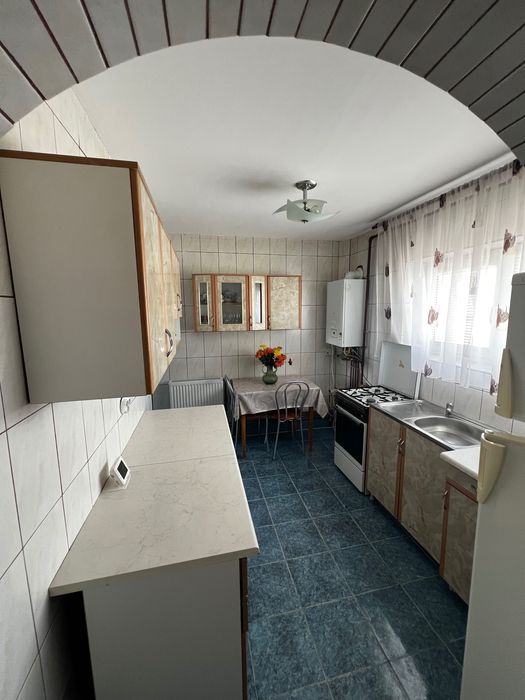Apartament 3 camere la cheie Onești