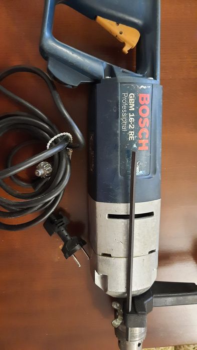 Бормашина Бош 1050w за ядково пробиване