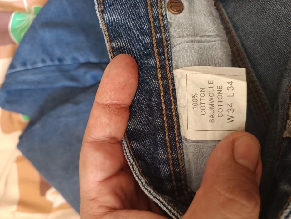 Продам джинсы wrangler