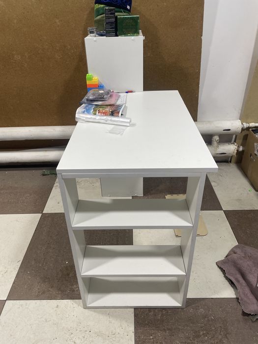 Продам стол для маникюра