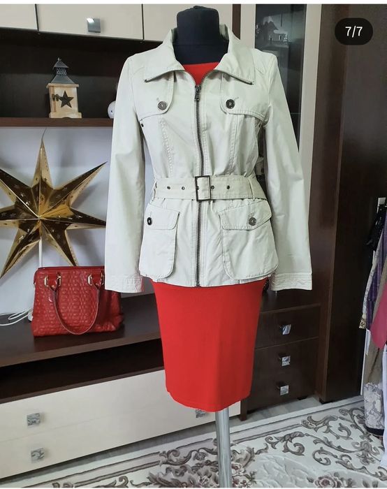 Trench Zara cu curea in talie si buzunare laterale