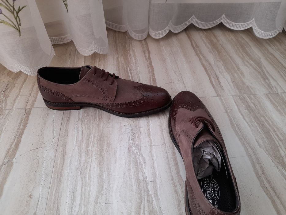 Pantofi noi din piele