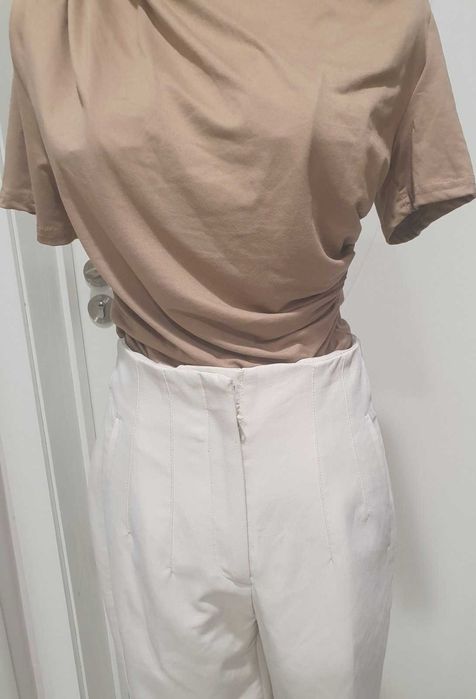 ZARA дамски панталон бежов цвят, размер S, талия 68 см