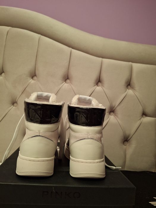 Оригинални дамски кецове Pinko