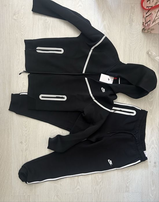 Продам вверх Nike tech fleece