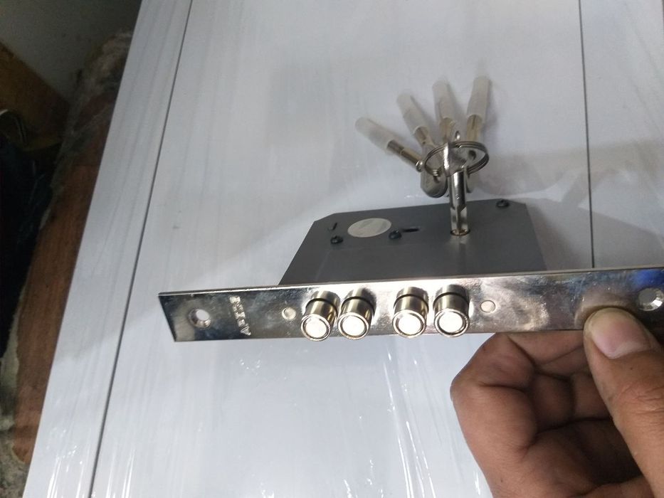 Zamok ochish 24 /7 remont qilish замок очиш 24/7 ешик очиш замок устан