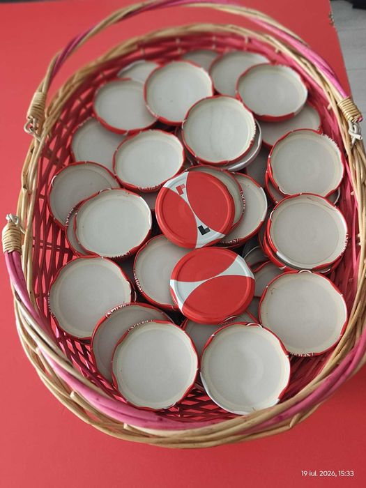Vand 128 bucati capace cu filet pentru borcane, noi, nefolosite