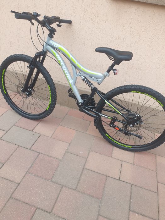 Vand bicicleta brcycles
