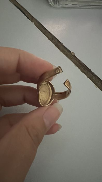 Продам кольцо, позолото 585