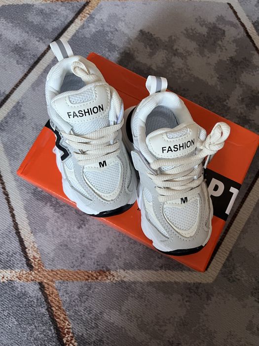 Новые кроссовки 15,5см