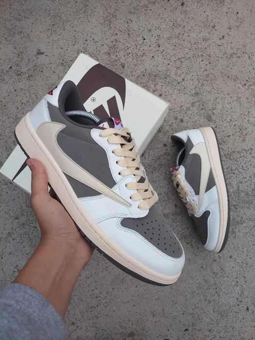 Air Jordan 1 Low Travis Scott Reverse Mocha – Size 44.5 – With Box