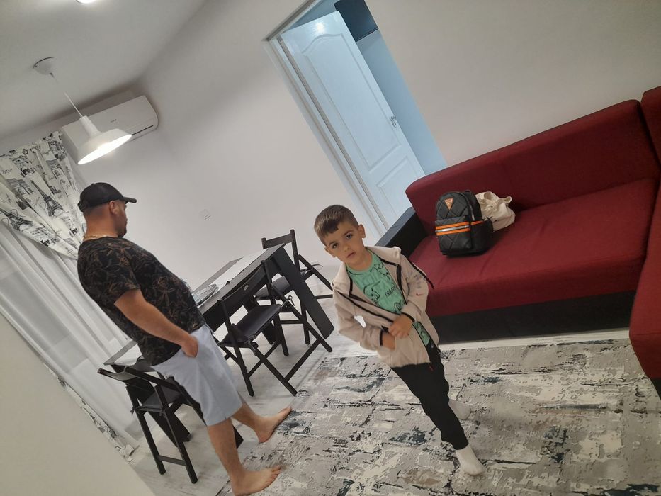 Vand apartament 2 camere in Gaesti
