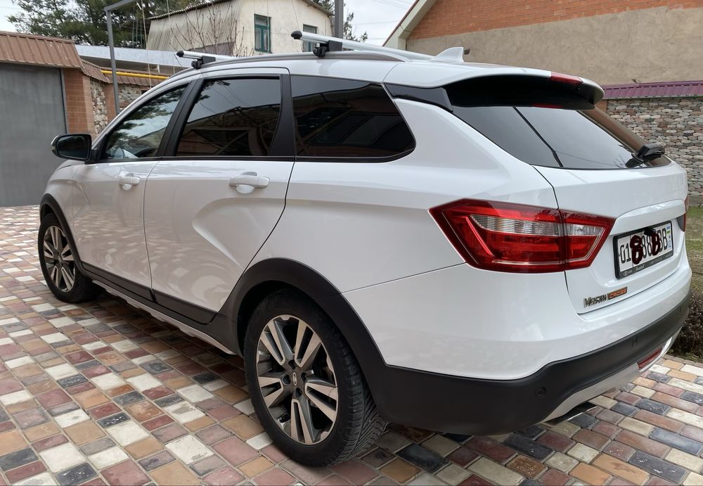 Lada Vesta SW cross 1.6 (2020)