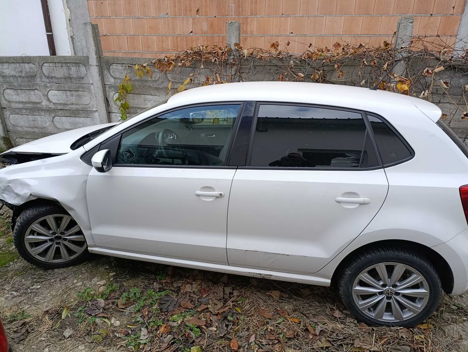 Dezmembrez volkswagen vw polo 6R 2011 1.4 bifuel benzina gaz cod CMAA