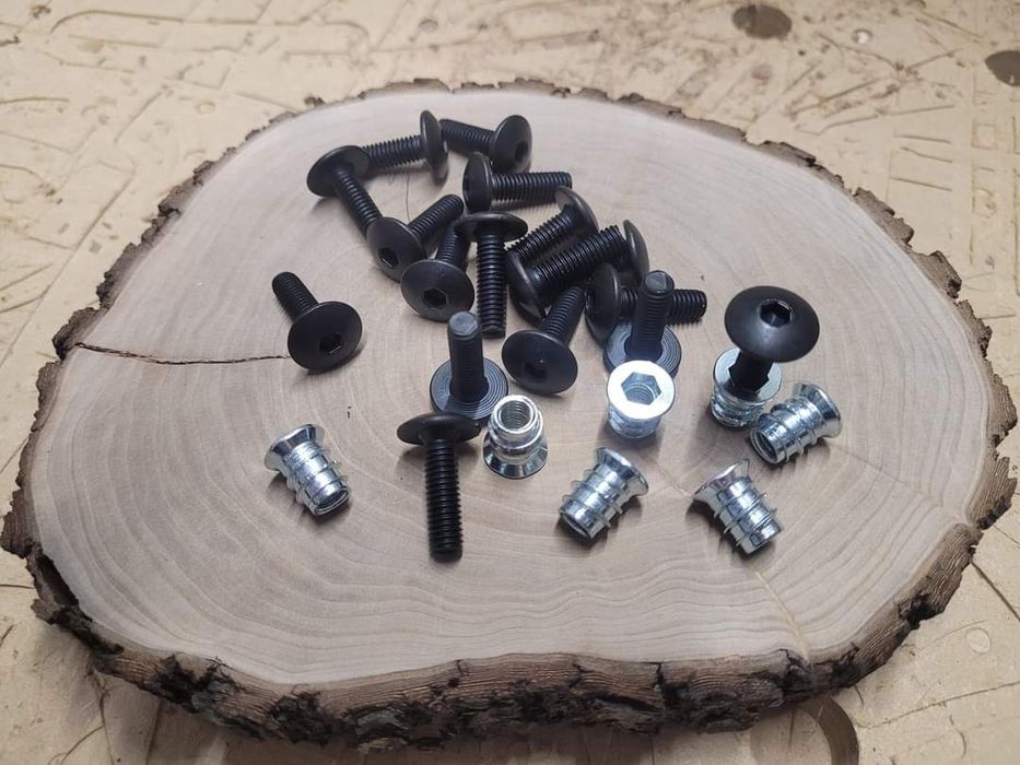 С профили / шини за вкопаване в плотове/янове маси