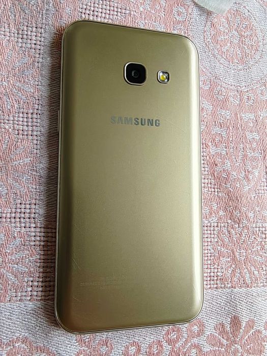 Самсунг Галакси А3 2017г
