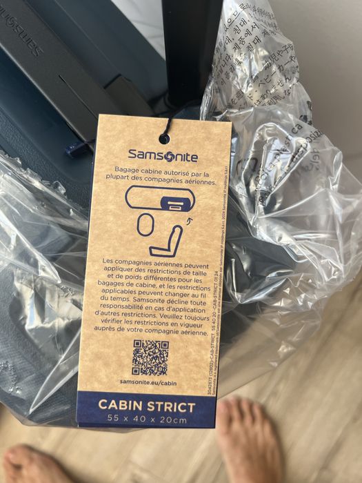 Нов куфар samsonite