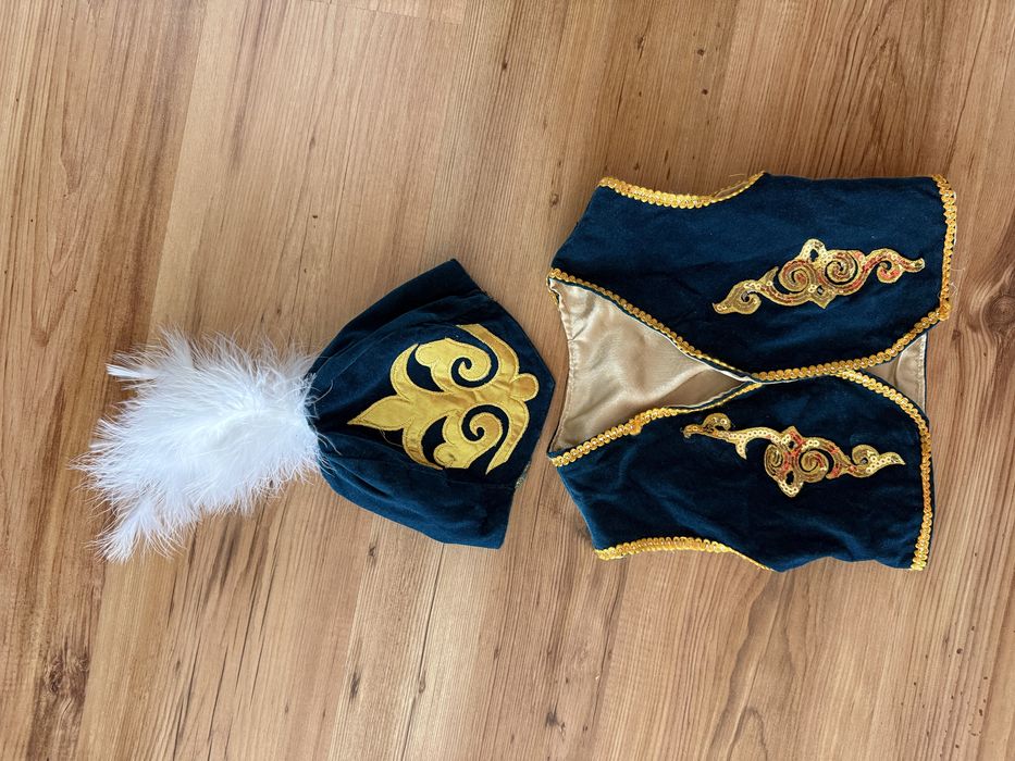 Продам, размер 2-3 года