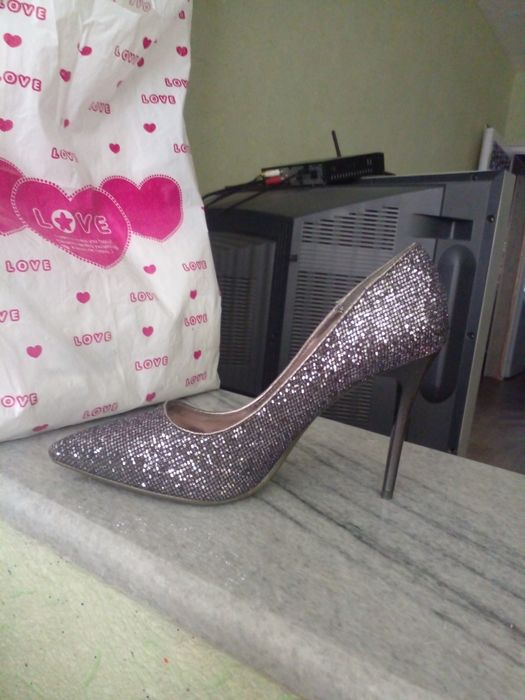 Туфли на шпильке