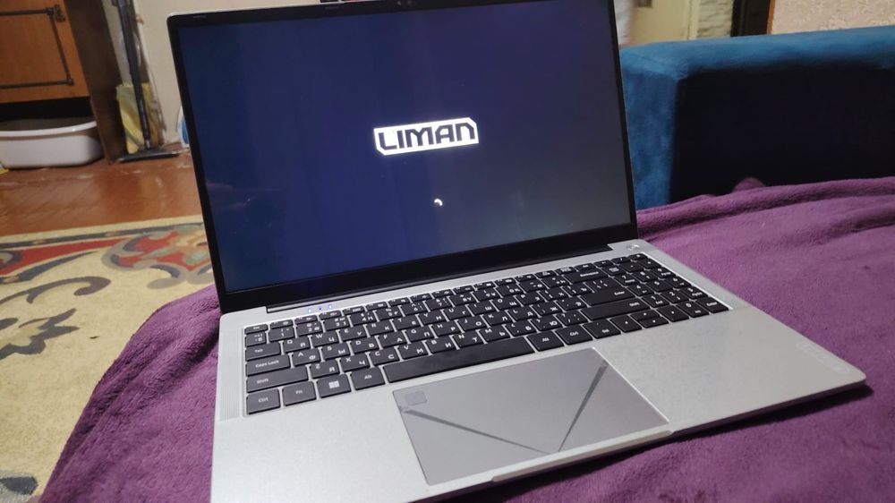 Продам ноутбук Liman