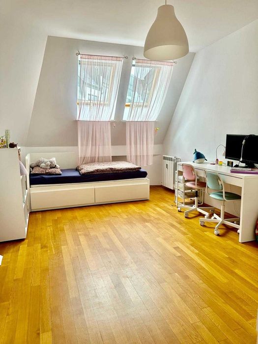 Дава се под наем Четиристаен апартамент в София, Лозенец - 130 кв.м за 2000 € - Снимка #1