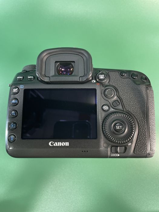 Canon 5D Mark IV 17-40 mm obektiv