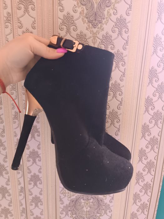 Продам ботильоны б/у