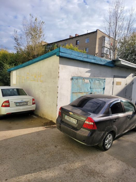 Продам гараж в центре города