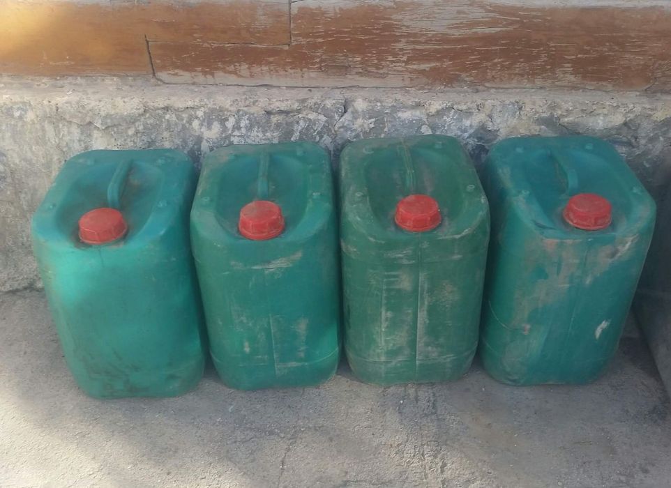 Канистры оптом, можно по отдельности.