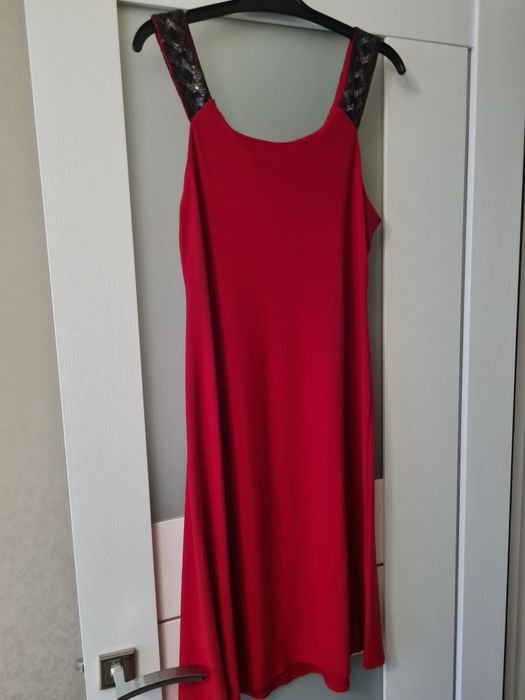 Платье праздничное