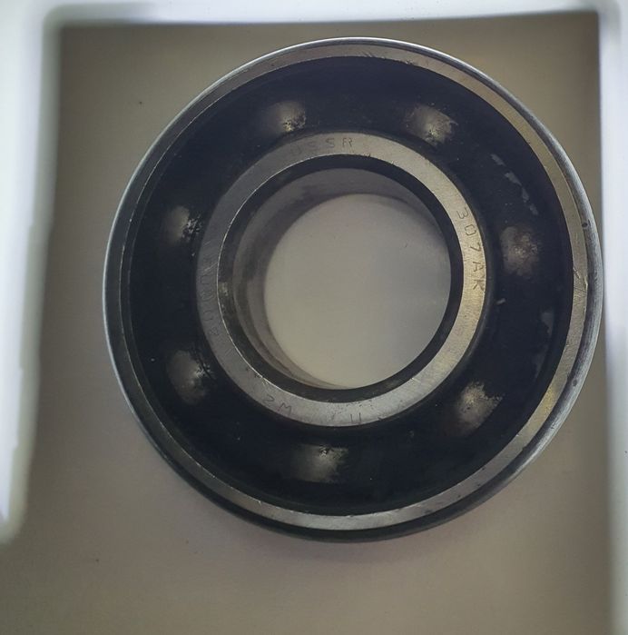 Подшипники 307 .