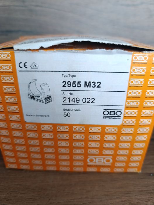 Скоба за пвц PVC тръба ф32 ОБО OBO bettermann