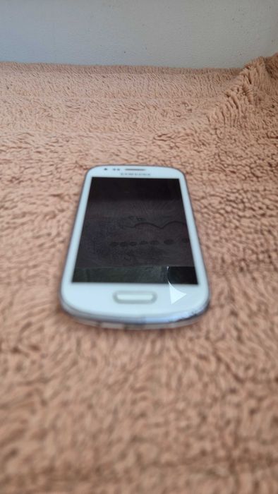 Смартфон Samsung Galaxy S3 mini (GT-i8190)