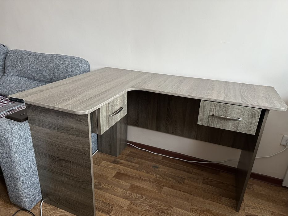 Стол компьтерный рабочий