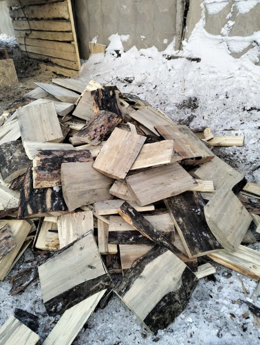 Стройматериалы: доски, дрова, опилки