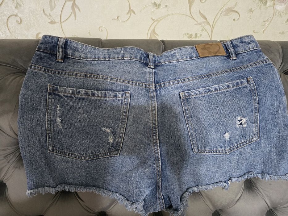 Blugi scurti femei