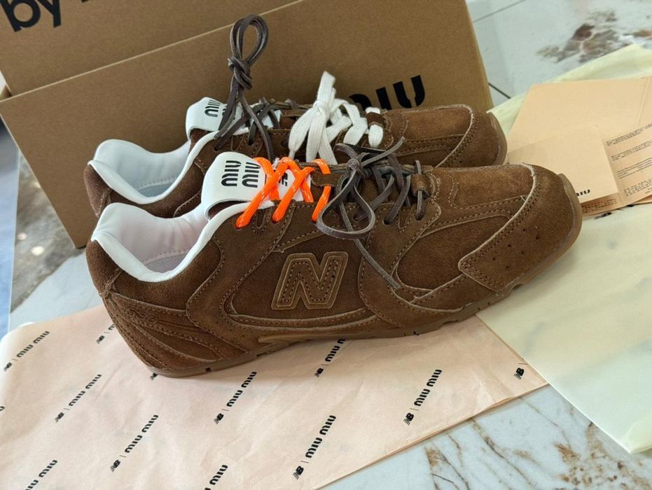 Adidasi New Balance x Miu Miu