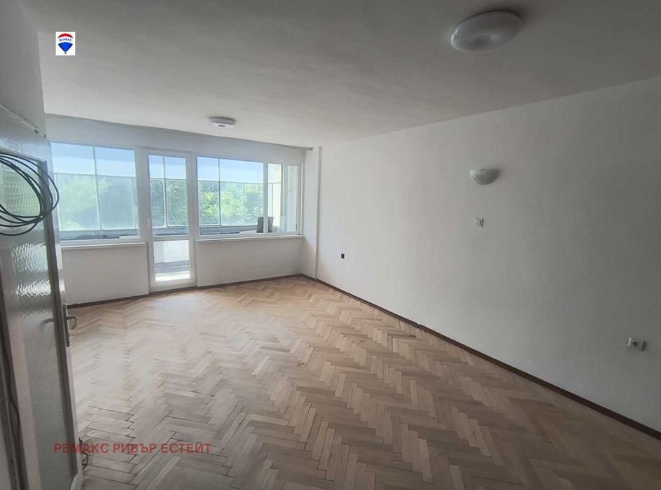 Продава се Тристаен апартамент в Русе, Широк център - 88 кв.м за 1636 €/кв.м - Снимка #1