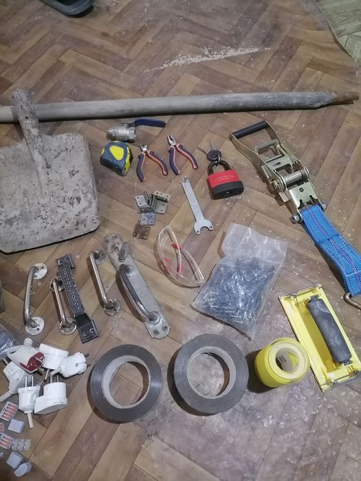 Продам инструменты бу.