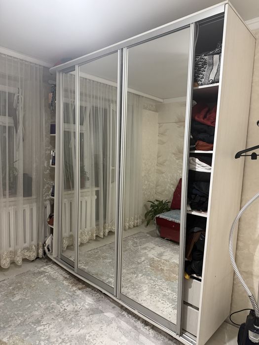 Срочно продам шкаф