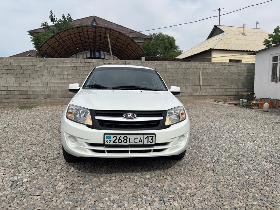 Lada Granta 2013 года