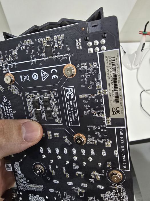 Продаю видеокарту RTX 1650 4 GB