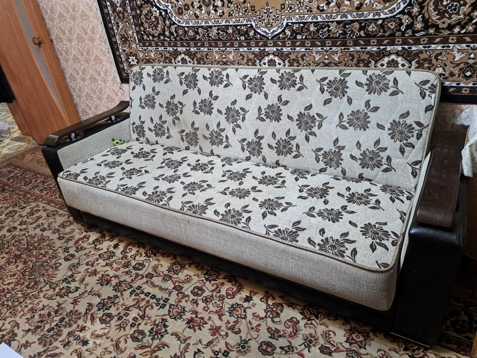 Продам диван хорошее состояние