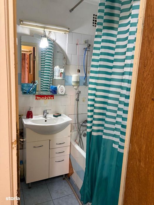 Apartament 3 camere decomandat  Etaj 3