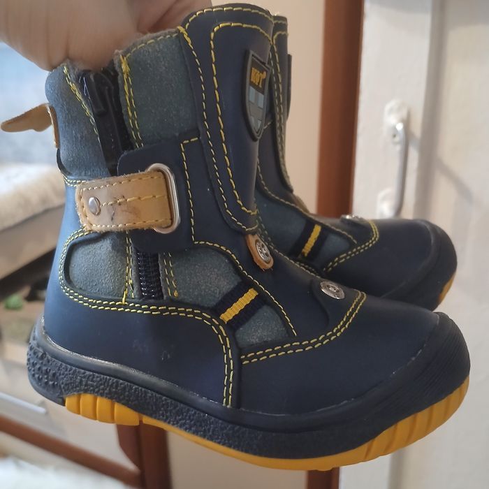 Продам зимние сапожки