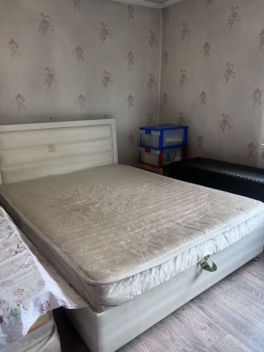Двухспальная кровать