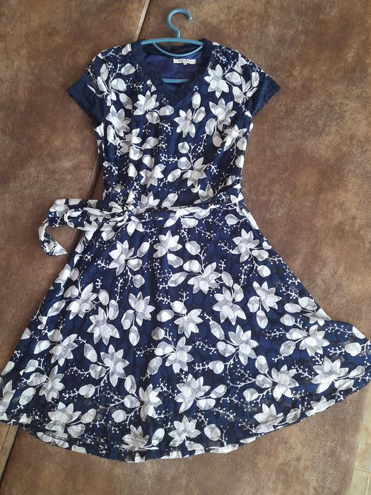 Дамска лятна дантелена рокля - нова 30 лв.