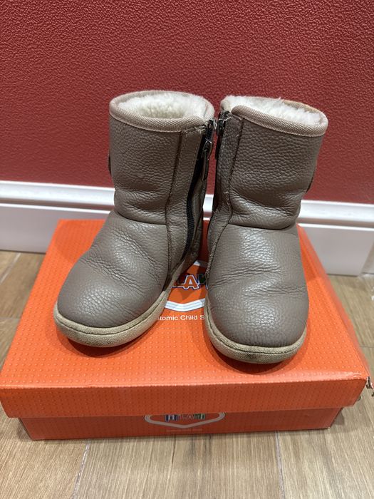 Продам сапожки зимнии