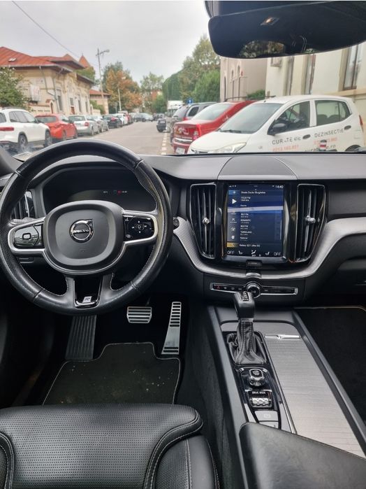 .PRET FIX. Fără schimburi. VOLVO XC 60 D 5 R